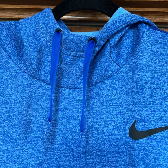 Nike therma men’s pullover training hoodie.  Size XL. - Picture 4 of 7